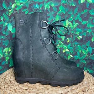 Sorel Joan of arctic wedge ladies leather boots lace